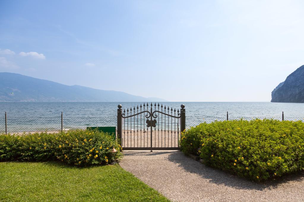 Torre Degli Ulivi Panzió Tignale Kültér fotó